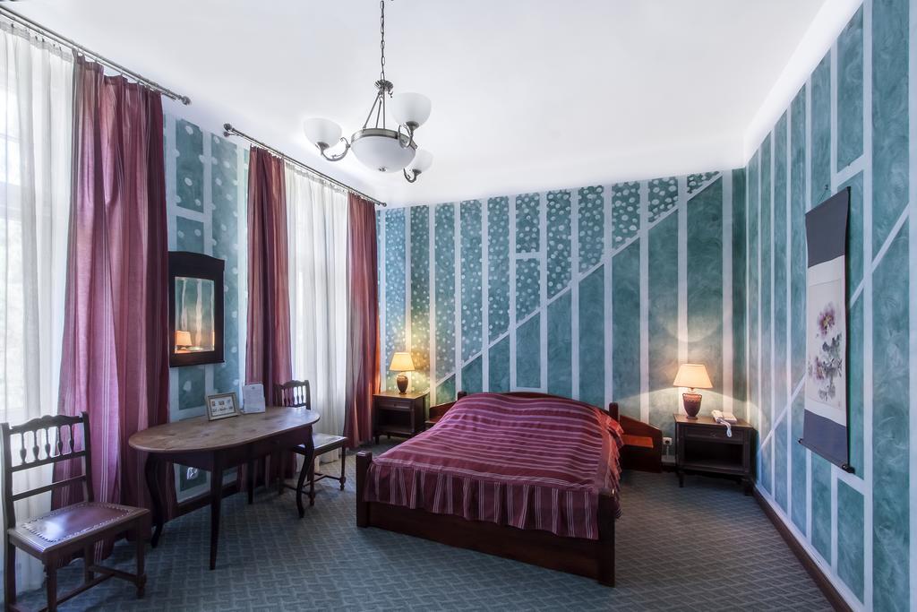 Palac Nieznanice Zabytek Goscinny Ze Spa Zimmer foto